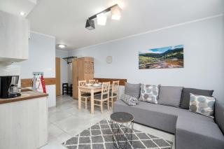 Charming Studio with Parking and Balcony in Karpacz by Noclegi Renters - 0