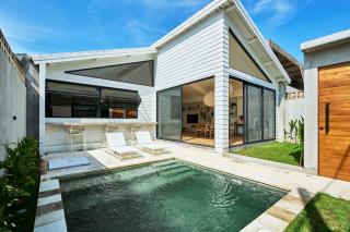 White Villa by Betterplace - 0