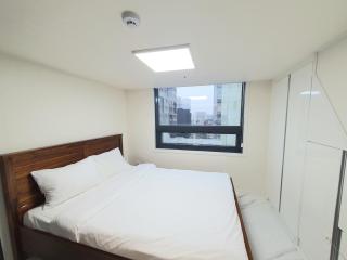R house near Sinchon station and Ewha Womans Univ station - 0
