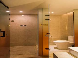 Zmax Qingyuan Yiwu Trade City - 9