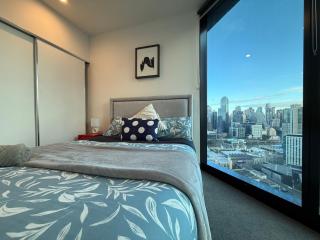 Prime location in Southbank - Shadow Play Apartment - 3