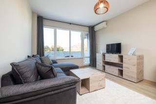 Panoramic View Cozy 1BR Apartment - 3