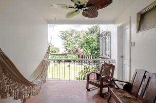 MiraNamin SAMPAGUITA - Two Bedroom Suite in Historic Home with Indoor Plunge Pool, Self-Service Breakfast, Garden View, Pet-Friendly - 7