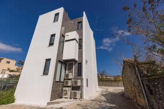 Triple Suite Villa BnB - 7