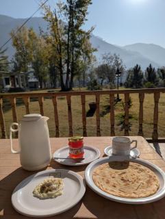 Round Bed Cottage Country Club Resorts Balakot - 8