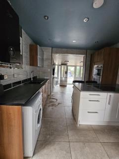 Home at Richmond - Conifer Crescent - 6