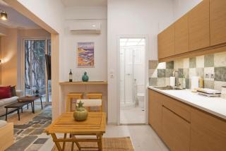 Alex Guesthouse Stylish Studio near the Sea - 3