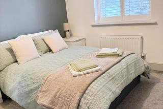 Luxury House - sleeps up to 6 - near Nec - 3