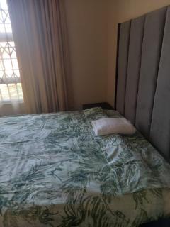 Lovely Home in Bushveld estate - 8