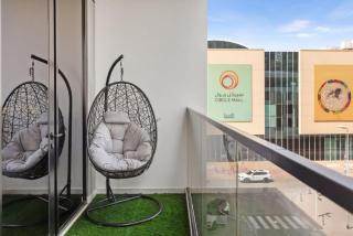 Stylish 2 Bedrooms, Pool, Gym & Family-Friendly - 3