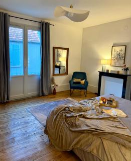 Grand F2, quartier historique de Moulins, 5 pers - 2