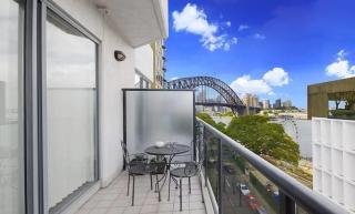 Harbour Bridge Views Pool Gym 3 Min CBD w parking - 4