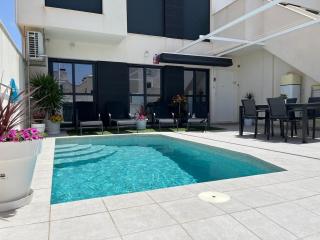 Appartement piscine privée - 0