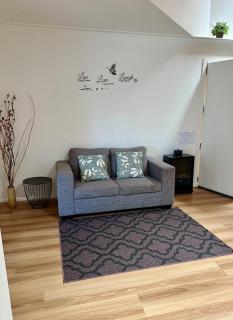 Tri-Living with Coastal Views Tamborine Mountain - 3