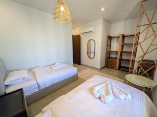 Spacious 3BR Apartment Glorious Panoramic Seaviews - 5