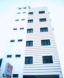 Hotel CJ Grand Vijayawada - 0