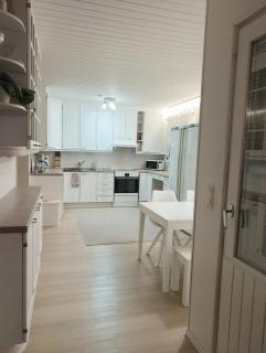 Family friendly cozy home - 6