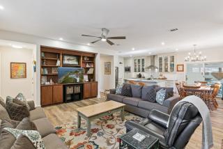 Simone Tranquilla - 2010 Bruce Drive - 6