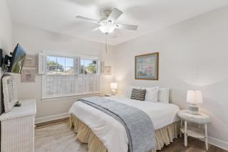 Simone Tranquilla - 2010 Bruce Drive - 1