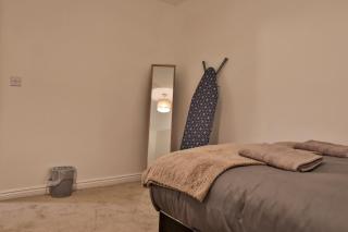 Littlebrooke House, Bolton, Free Parking, by NMB Property - 7