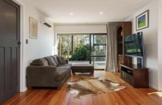 Shire Peak Farm Near Hobbiton Stunning Views - 8