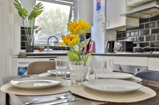 Athol House, near Old Trafford, Free Parking - 7