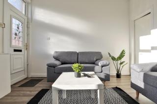 Athol House, near Old Trafford, Free Parking - 9