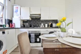 Athol House, near Old Trafford, Free Parking - 4