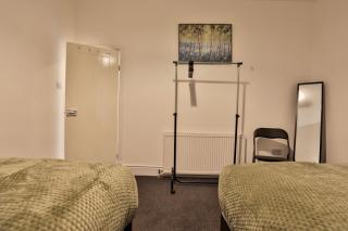Athol House, near Old Trafford, Free Parking - 1
