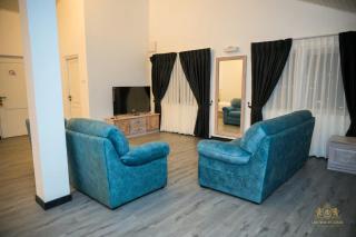 King Castle Lake Front By Laksam - 5