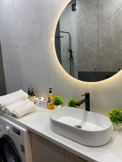 Уютная квартира в центре города, возле дворца школьников Токпанова 8 блок 4 - 3