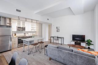 TWO CozySuites Sky Central Rooftop Pool #25 - 8