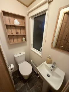 Oak Village 83 - Grange Leisure Park - pet friendly, central heating - Meadow Lakes Caravan & Lodge Hire - 1