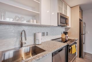 TWO CozySuites Sky Central Rooftop Pool #30 - 2