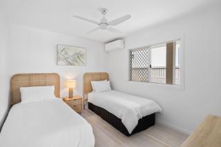 Thirty-Nine Albatross - 3