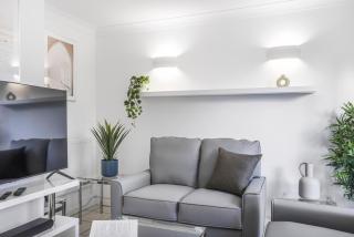 4 Bedroom Elegant House Near Peterborough City Center with Free Parking - Angus Suites by Contractor Lettings - 7