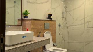 Luxury Apartments By Solstice Stays, Pentasquare and Goldcrest DHA Lahore - 4