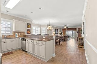 Magnolia Pointe Luster Leaf 4837-301 - 5