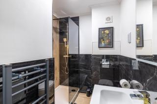 Chic 1BHK in West London - 8