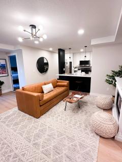 Ski-In/Out Luxury | Central • King • Chefs Kitchen - 7