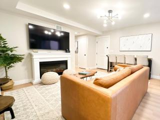 Ski-In/Out Luxury | Central • King • Chefs Kitchen - 4