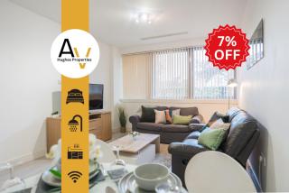 Lastmindeals - Chic Two-Bedroom Apartment - Fast Wi-Fi, 7 Mins from Station, Perfect for Relocation By AV Hughes Properties - 0