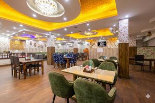 Hotel Amara Near Medanta Hospital - 1