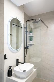 Obsidian Luxury 3 Bedroom Apartment - 1