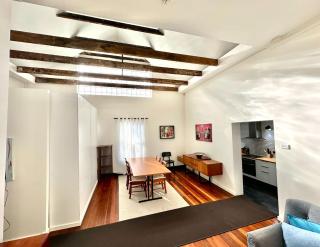 MetaWiseBnB 2BR Industrial Charm in Petersham - 7