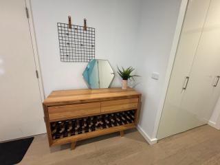 Beautiful light filled modern apartment in Kew - 3