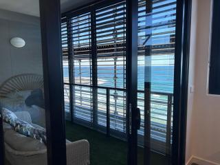 806 - Beachfront Beauty - Prices Slashed Until Dec 2025 - 8