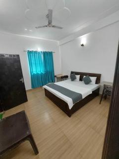 Hotel O Naveen Residancy - 9