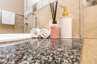 Three shots Wifi Dstv at Mapungubwe - 8