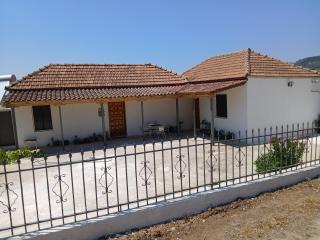 Country Style Home - 8